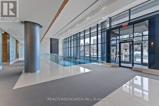 2885 Bayview Ave in Toronto, ON - Building Photo - Building Photo