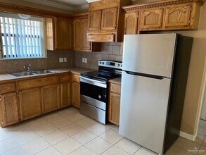 12 E Quail St in Pharr, TX - Building Photo - Building Photo