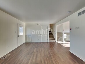 2512 Labrecque Dr in Plainfield, IL - Foto de edificio - Building Photo