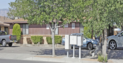 3604-3612 Tyson Pl NE in Albuquerque, NM - Foto de edificio - Building Photo