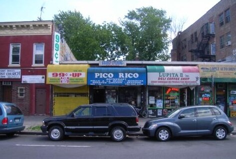 The Crown Residency At Northern in Flushing, NY - Foto de edificio - Building Photo
