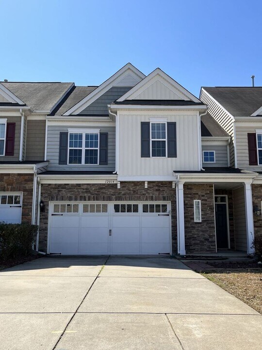 12014 Red Rust Ln in Charlotte, NC - Building Photo