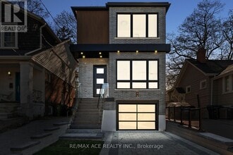 122 Warden Ave. in Toronto, ON - Building Photo - Building Photo