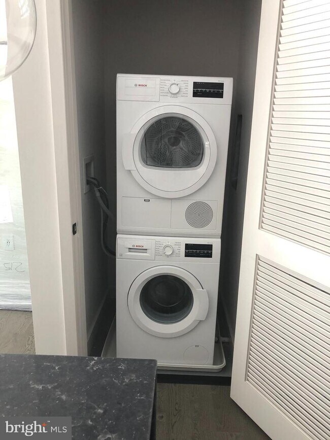 70 N St SE-Unit -215 in Washington, DC - Building Photo - Building Photo