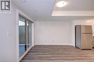 118 Gravel Ridge Trail in Kitchener, ON - Building Photo - Building Photo