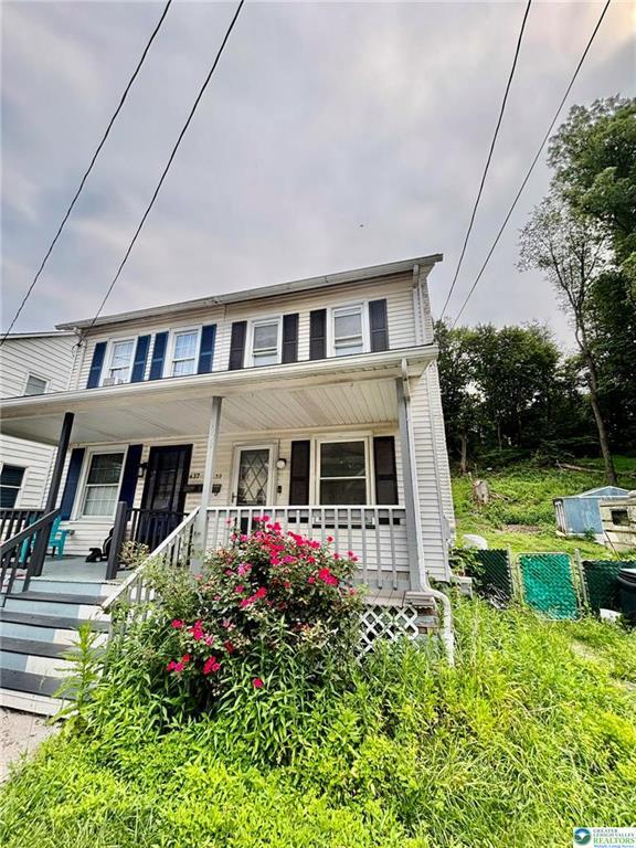 property at 639 S Main St