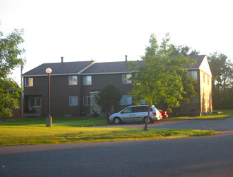 Falls South Apartments & Townhomes in International Falls, MN - Building Photo