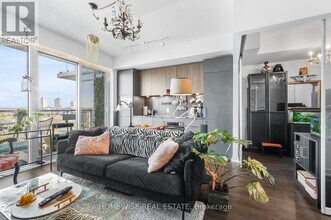 20 O'Neill Rd in Toronto, ON - Building Photo - Building Photo