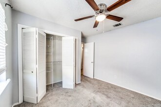 7921 Santa Catalina in San Antonio, TX - Building Photo - Building Photo