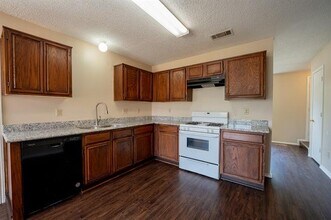 832 Winding Creek Dr in Mesquite, TX - Building Photo - Building Photo