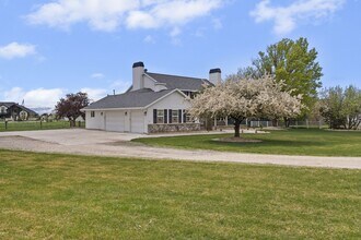 3645 W Gentile St in Layton, UT - Building Photo - Building Photo