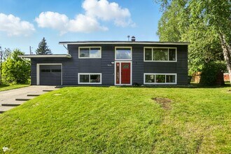 7515 E 20th Ave in Anchorage, AK - Building Photo - Building Photo