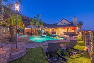 27495 Linnel Ln in Murrieta, CA - Building Photo - Building Photo