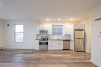 11 Park Street Apartments in Essex Junction, VT - Foto de edificio - Interior Photo