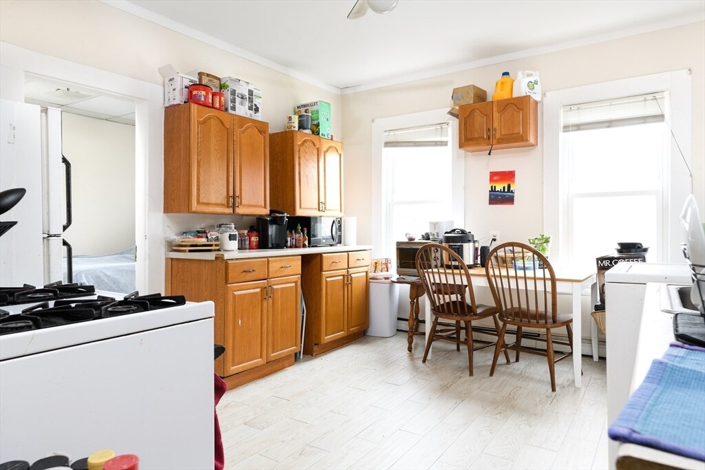212 Somerville Ave in Somerville, MA - Building Photo