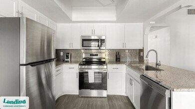 5272 Tamarus St in Las Vegas, NV - Foto de edificio - Building Photo