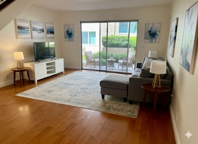 4560 Twain Ave in San Diego, CA - Building Photo
