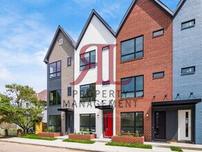 1096 Oak St in Columbus, OH - Foto de edificio - Building Photo