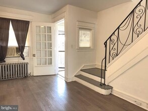 5756 Hunter St in Philadelphia, PA - Building Photo - Building Photo