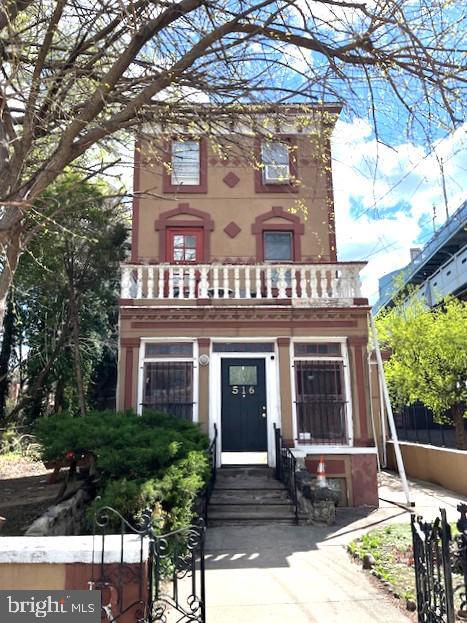 property at 516 N 2nd St
