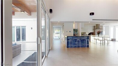 10420 SW 64th St in Miami, FL - Foto de edificio - Building Photo