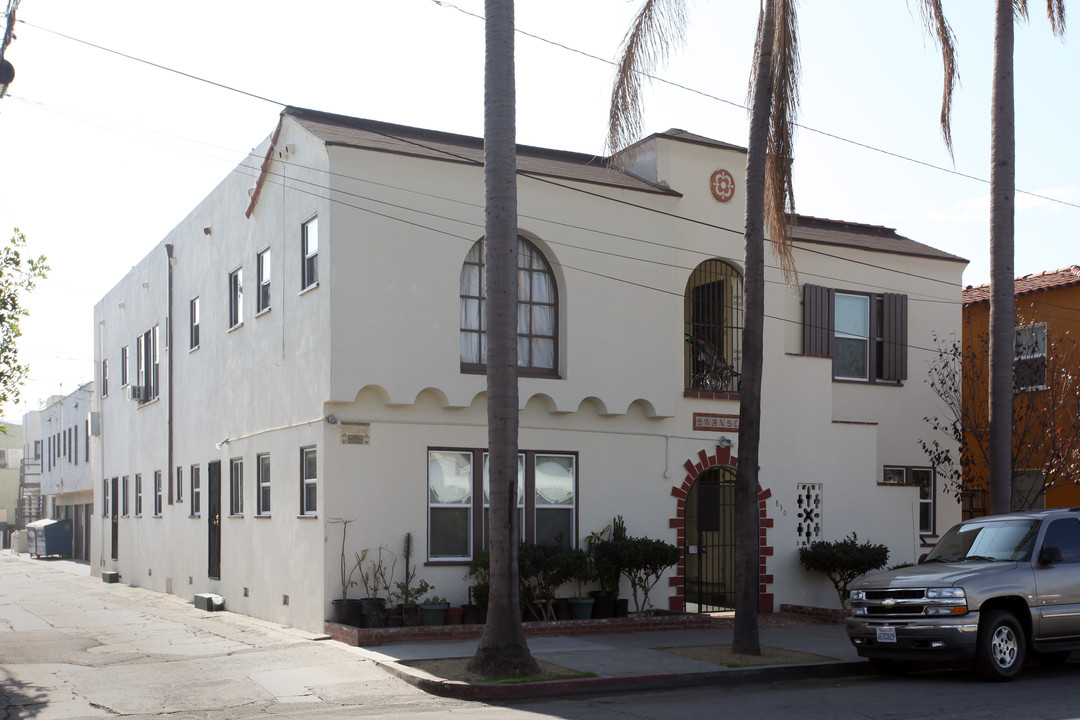 830 E 5th St in Long Beach, CA - Building Photo