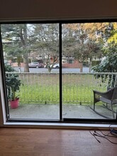 5127 Irving St in Burnaby, BC - Building Photo - Building Photo
