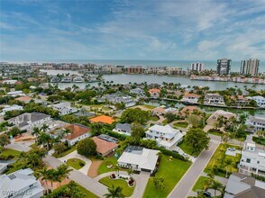 3777 Fountainhead Ln in Naples, FL - Building Photo - Building Photo