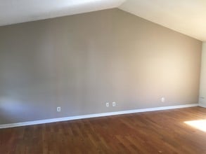 130 Hunting Hills Dr in Beckley, WV - Building Photo - Building Photo
