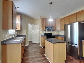 5940 W Nautica Blvd in McCordsville, IN - Building Photo - Building Photo