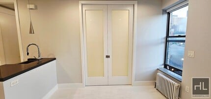 Stanton Street in New York, NY - Building Photo - Building Photo