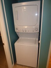 18211 Flynn Dr in Santa Clarita, CA - Building Photo - Building Photo