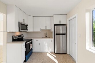 5814 Buchanan St in Hollywood, FL - Building Photo - Building Photo