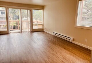 Meydenbauer Court Apartments in Bellevue, WA - Building Photo - Building Photo
