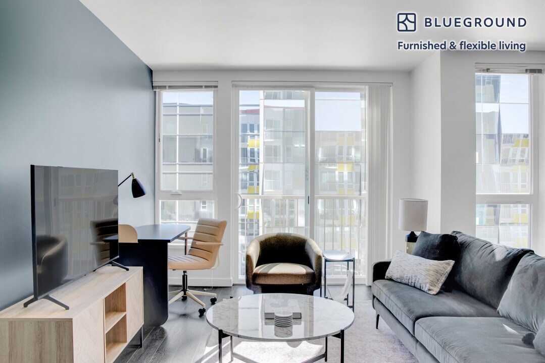 12288 NE 12th Ln in Bellevue, WA - Foto de edificio