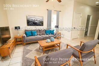 5004 Beechcraft Way in Seffner, FL - Building Photo - Building Photo