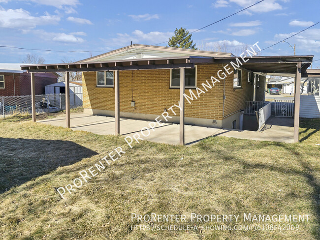 2017 Afton Cir in Layton, UT - Building Photo - Building Photo