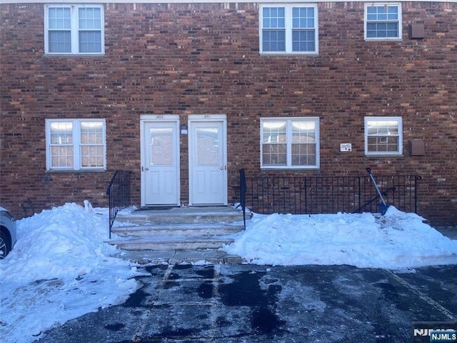 1251 Valley Rd, Unit B in Wayne, NJ - Building Photo - Building Photo