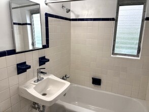 444 Malaga Ave, Unit Apt 2 in Coral Gables, FL - Foto de edificio - Building Photo