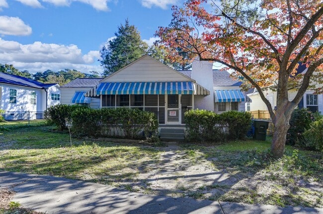 property at 3710 Palmetto Ave