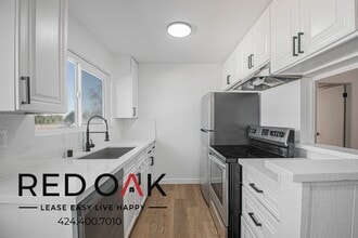 11051 Barnwall St in Norwalk, CA - Foto de edificio - Building Photo