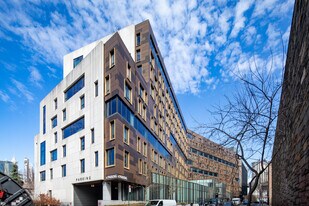 Pierhouse at Brooklyn Bridge Park in Brooklyn, NY - Building Photo