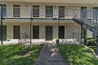 Belleview in Plano, TX - Building Photo - Building Photo