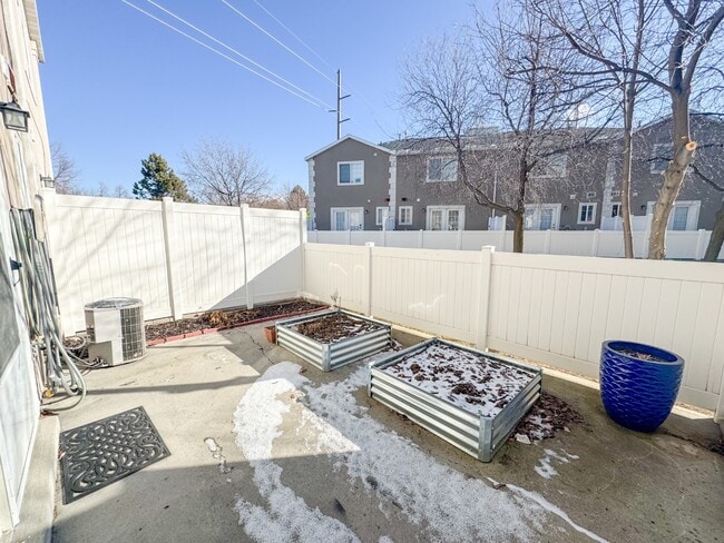 52 Kensington Pl in Logan, UT - Building Photo - Building Photo