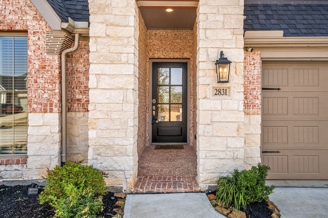 property at 2831 Tanager Trace