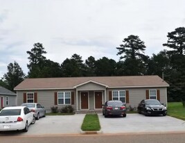 103 Price Rd in Fort Valley, GA - Building Photo