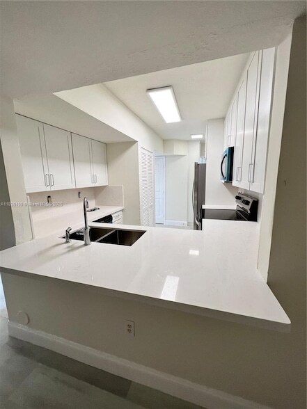 12472 NW 11th Ln in Miami, FL - Building Photo - Building Photo