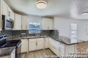 210 Venice St in San Antonio, TX - Building Photo - Building Photo