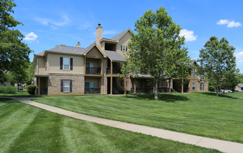 The Homestead Apartment Homes in Olathe, KS - Building Photo - Building Photo