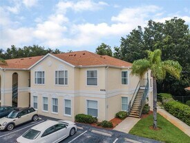 8805 Grand Palms Cir in Kissimmee, FL - Building Photo